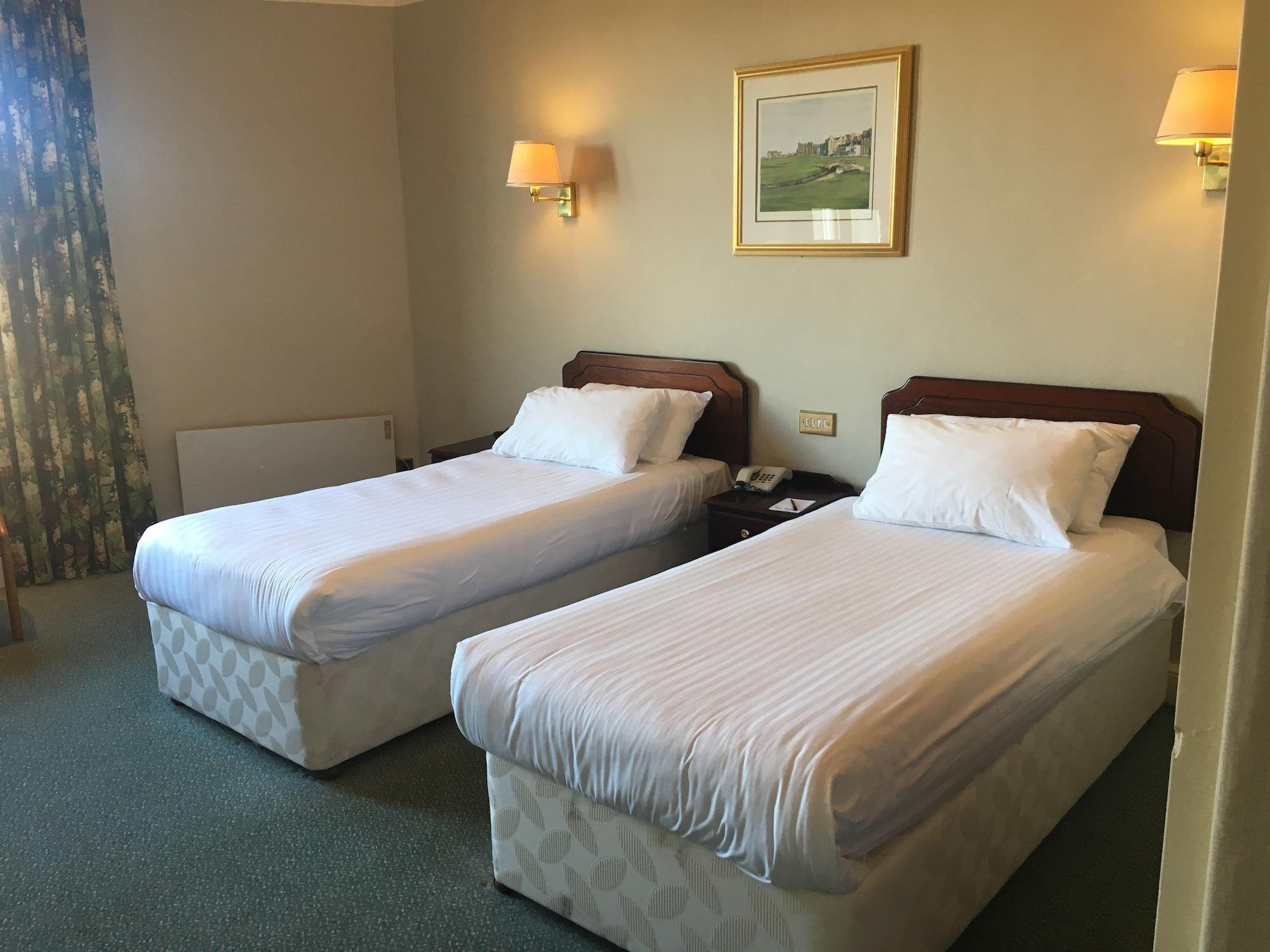 Nethybridge Hotel Nethy Bridge Bagian luar foto