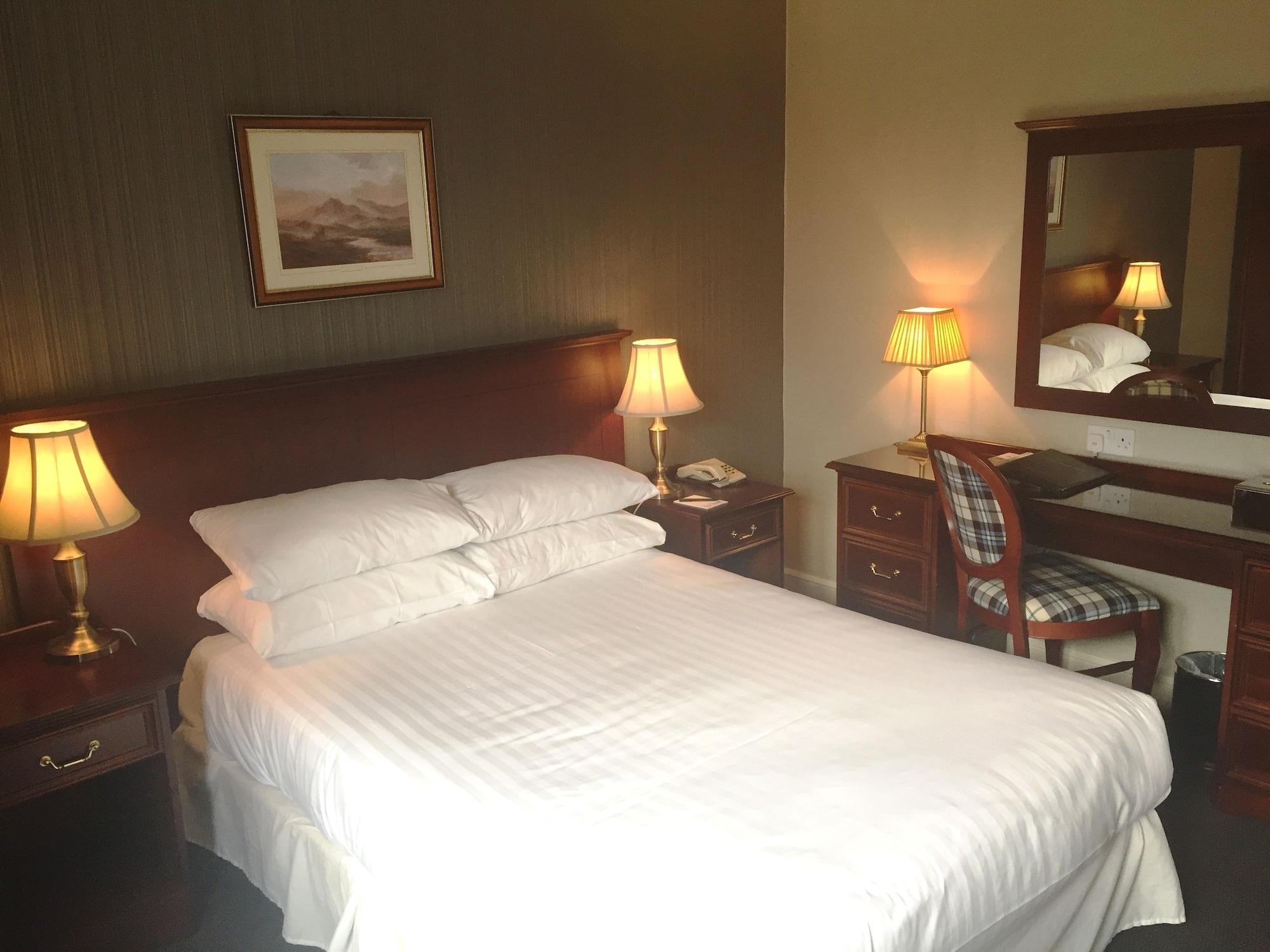 Nethybridge Hotel Nethy Bridge Bagian luar foto