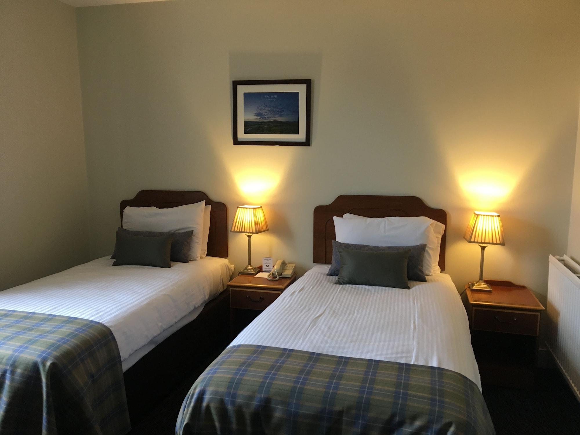 Nethybridge Hotel Nethy Bridge Bagian luar foto