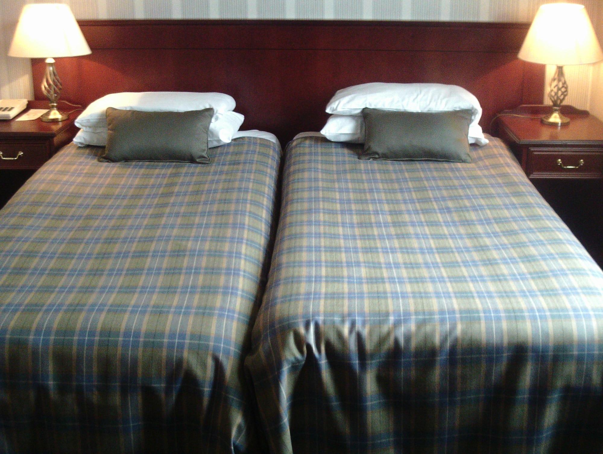 Nethybridge Hotel Nethy Bridge Bagian luar foto