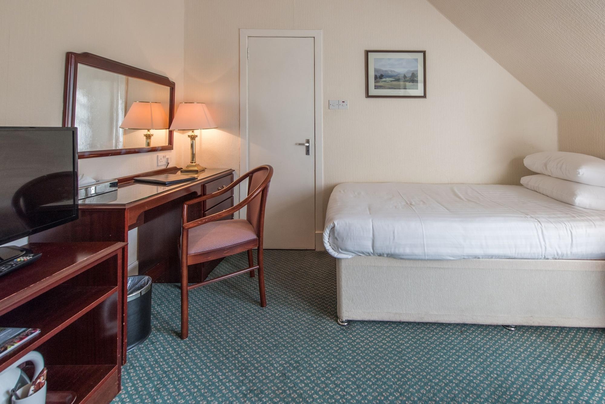 Nethybridge Hotel Nethy Bridge Bagian luar foto