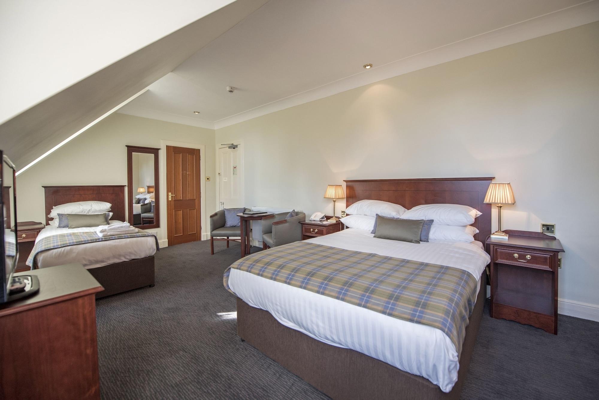 Nethybridge Hotel Nethy Bridge Bagian luar foto